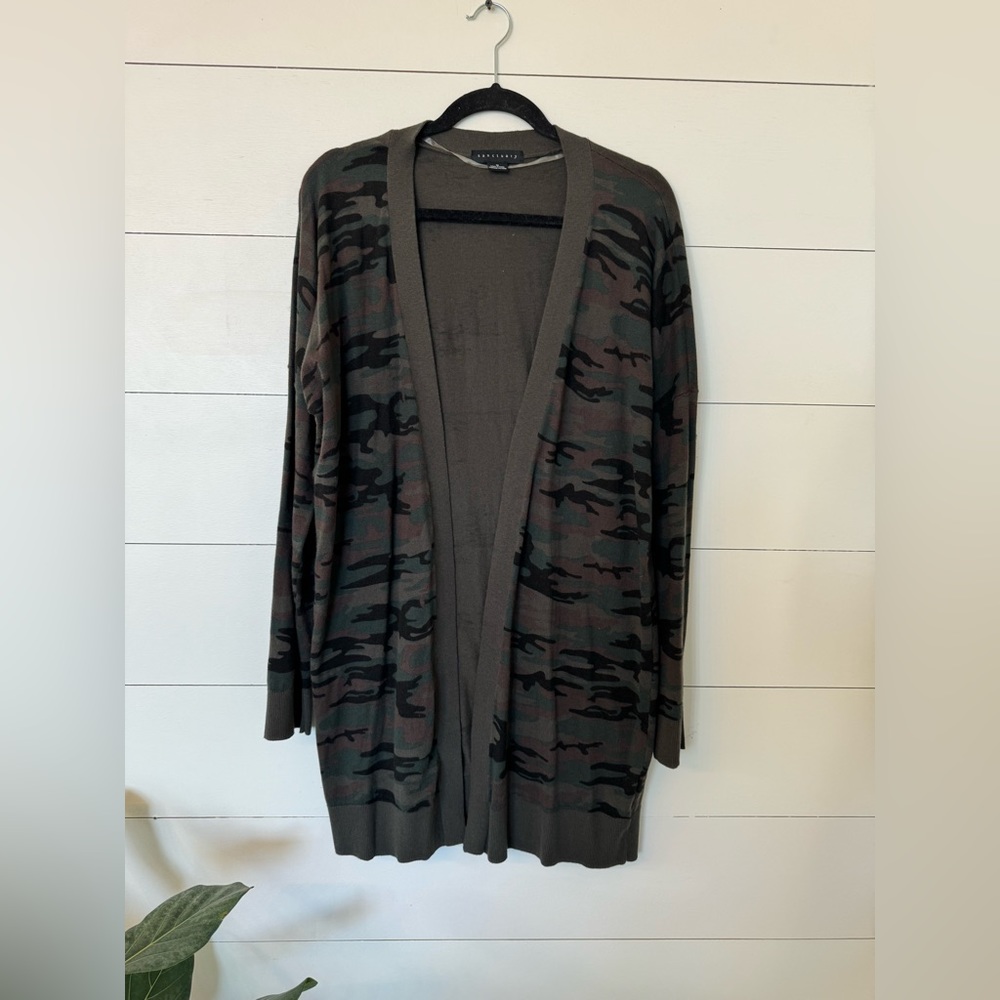 Sanctuary Camo Cardigan Sweater size Medium